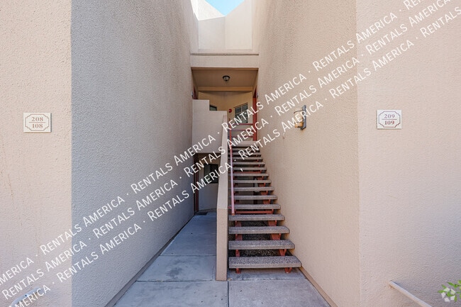 Building Photo - 4850 E Desert Cove Ave