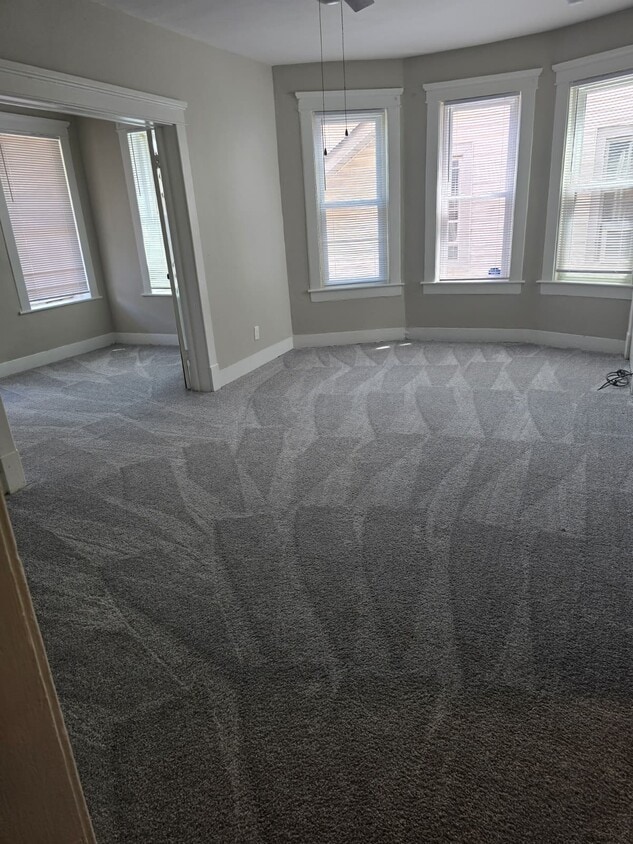 Foto principal - 131 Hough Ave