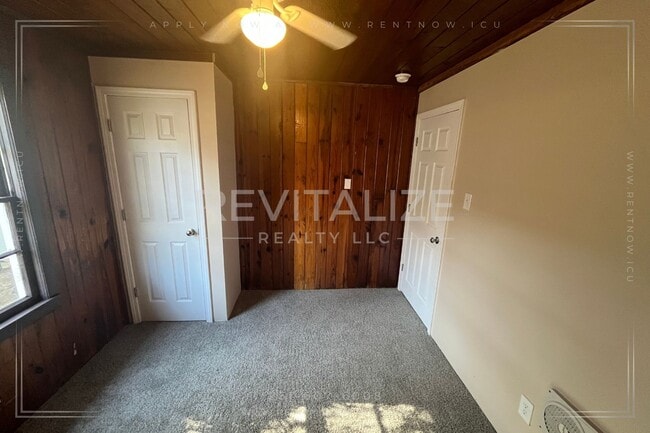 Building Photo - 466 Bay Shore Ave