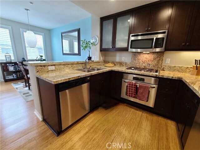 Foto principal - 76 Meridian Dr