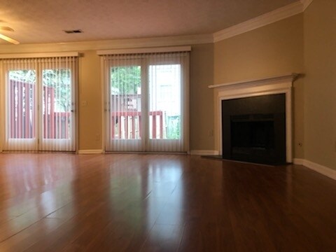 Foto del edificio - 6642 Meadow Rue Dr