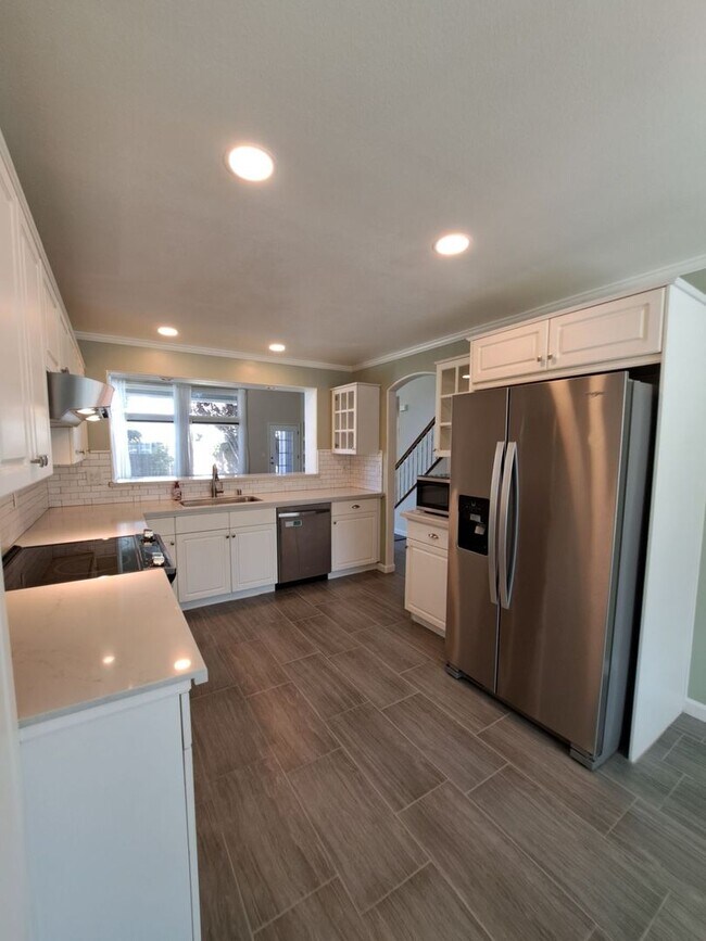 Building Photo - 3-Bedroom 2 Story Home in a Gated Communit...