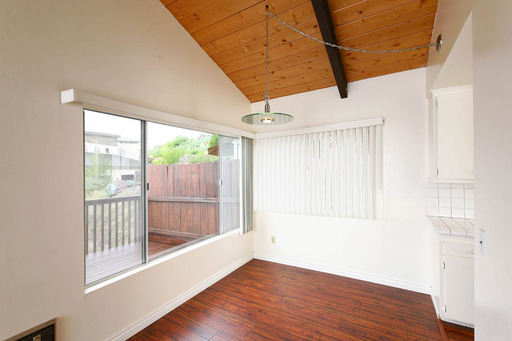 Building Photo - 5670 Linda Rosa Ave