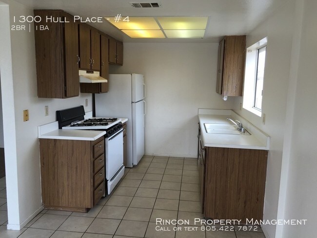 Building Photo - 1300 Hull Pl