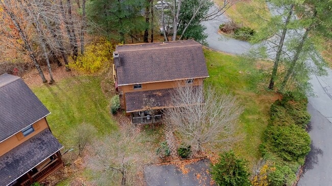 Photo - 112 Wickham Square House