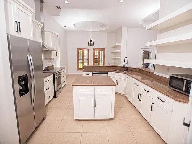 Foto del edificio - 1616 Sebastian Dr