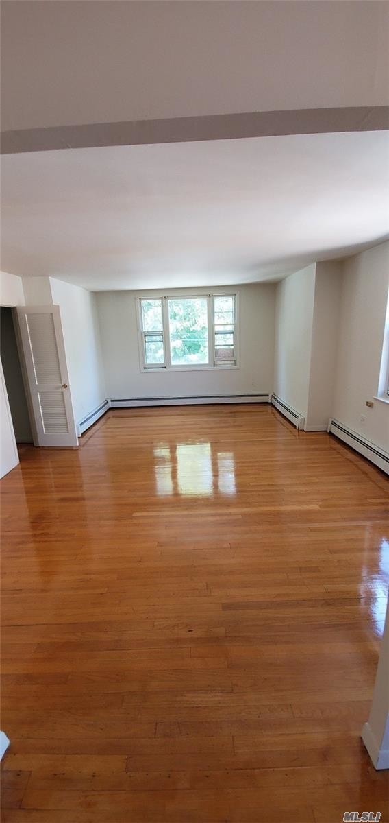 Foto del edificio - 6168 Delafield Ave