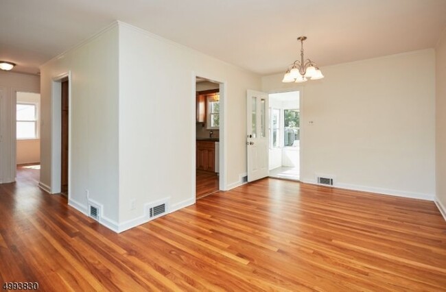 Building Photo - 76 Cypress St