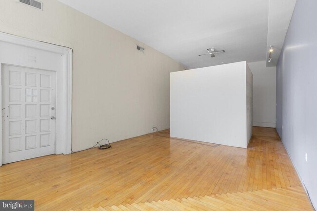 Foto del edificio - 2512 E Lehigh Ave