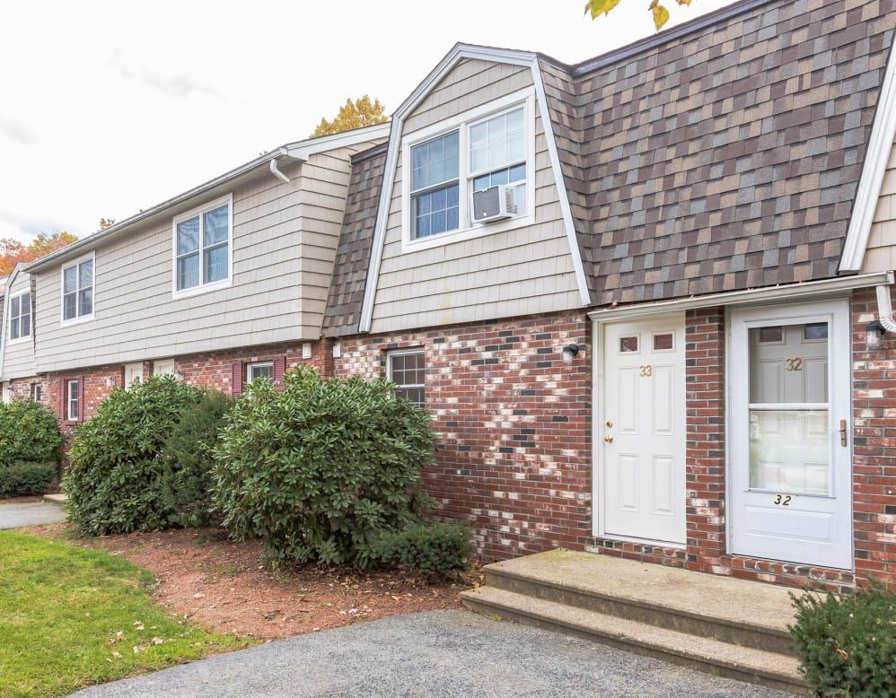 Pelham Townhomes Apartments in Pelham, NH