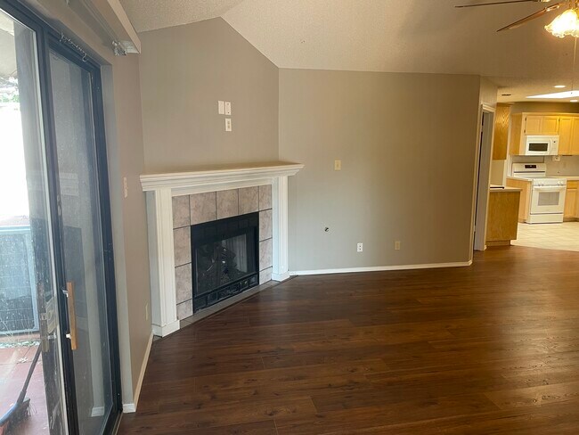 Foto del edificio - 4557 Shingle Oak Ln