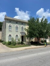 Building Photo - 249 S Limestone
