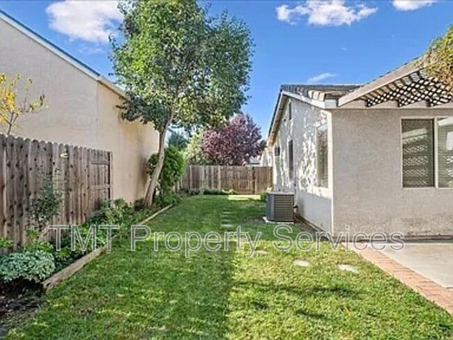 Building Photo - 3424 Babson Dr