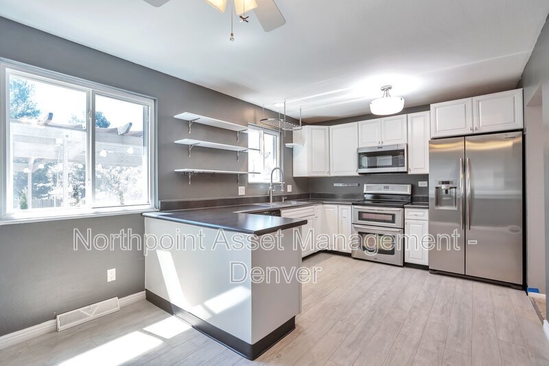 Primary Photo - 14808 E Tufts Ave