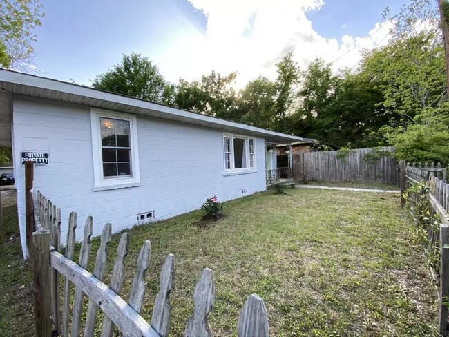 Foto del edificio - 1045 Seaside Ln
