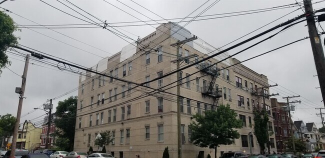 Foto del edificio - 149 Grant Ave