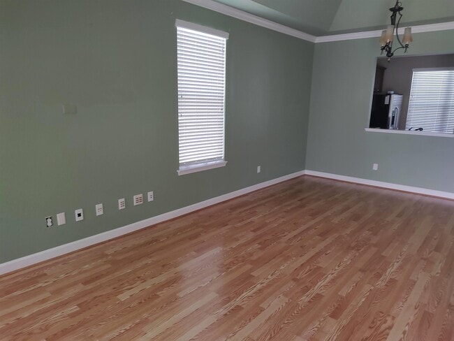 Building Photo - 3324 Calumet Dr