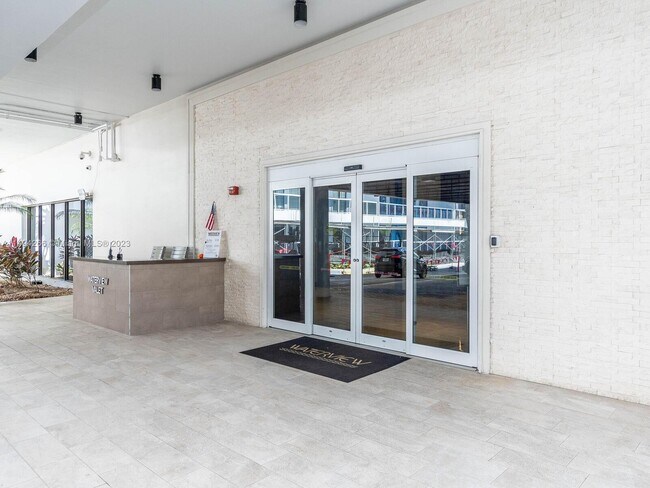 Foto del edificio - 20505 E Country Club Dr