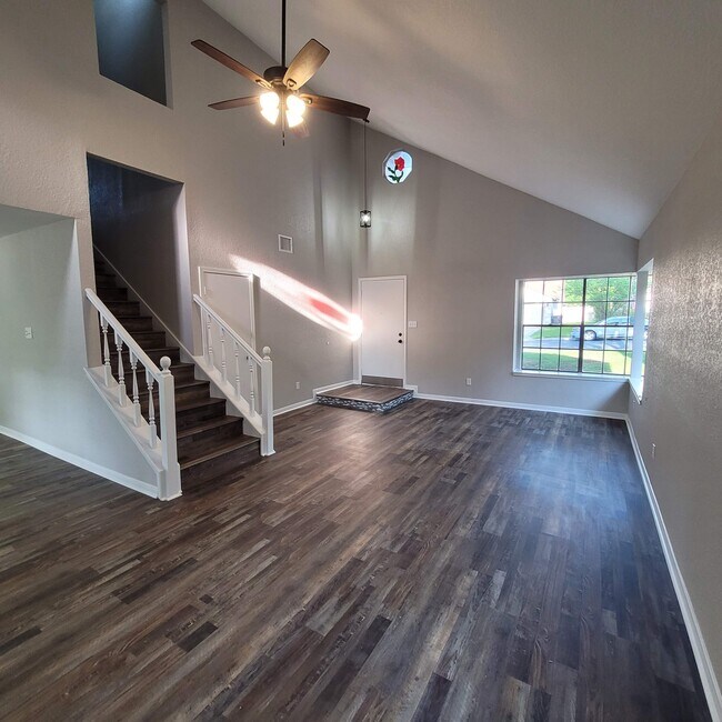 Building Photo - 14623 Highland Rdg