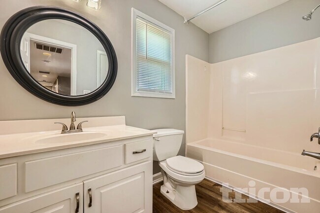 Foto del edificio - 3016 Edgewater Pointe
