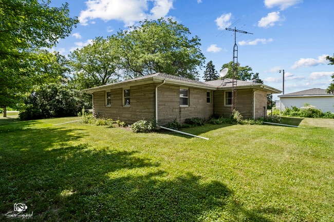 Building Photo - 29221 Wilton Rd