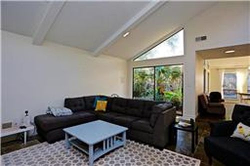 Building Photo - 15915 Larkfield Dr