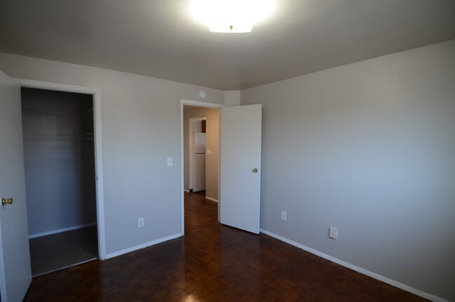Building Photo - Norbend Apartments