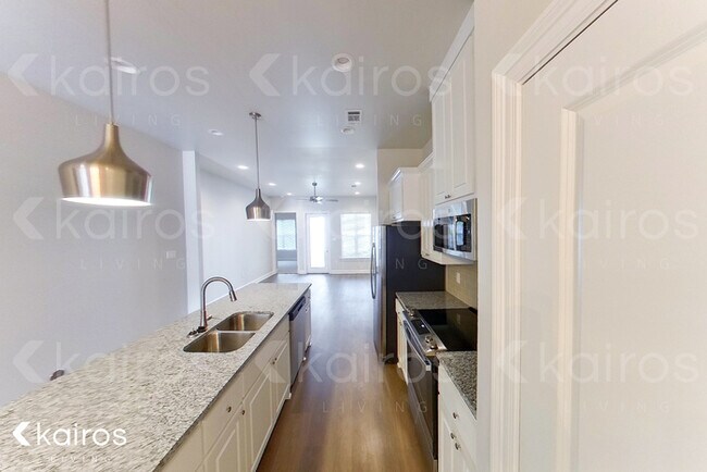 Foto del edificio - 4818 W Dacha Ln.