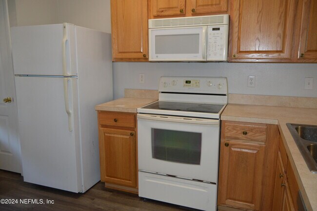 Building Photo - 719 Ginger Mill Dr