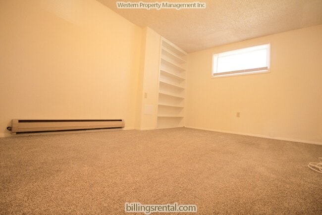 Bedroom - 2418 Pine St