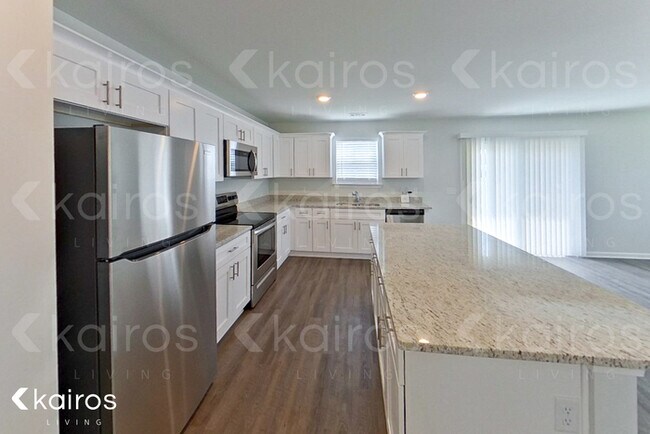 Foto del edificio - 200 Redwood Ct.