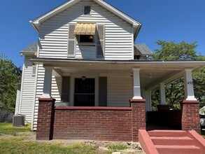 Building Photo - 632 N Sherman St