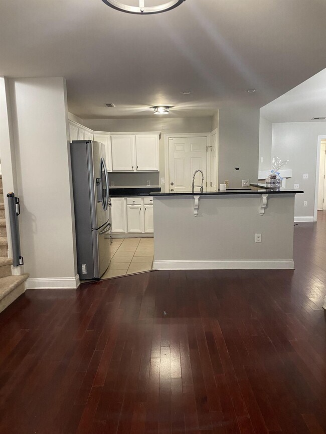 Foto del edificio - 425 Peregrine Ridge Dr