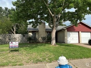 Building Photo - 6914 La Violetta Dr
