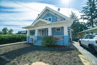 Building Photo - 5114 SE Holgate Blvd