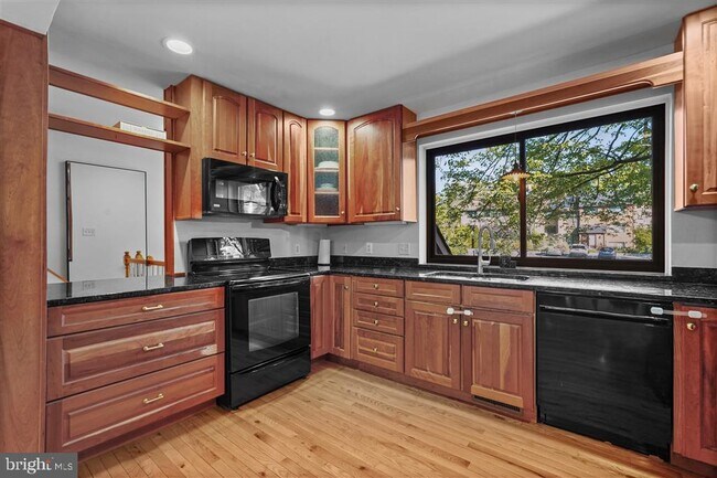 Foto del edificio - 7156 Winter Rose Path