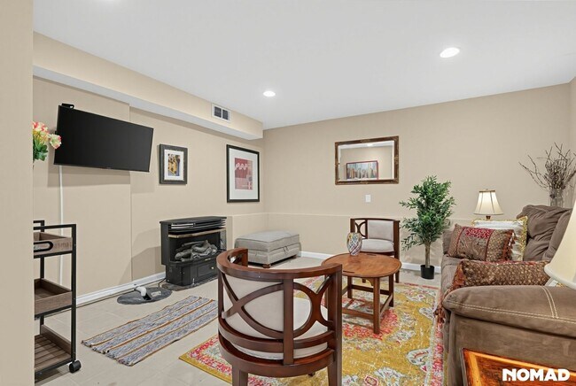 Foto del edificio - 1921 Spruce Dr NW