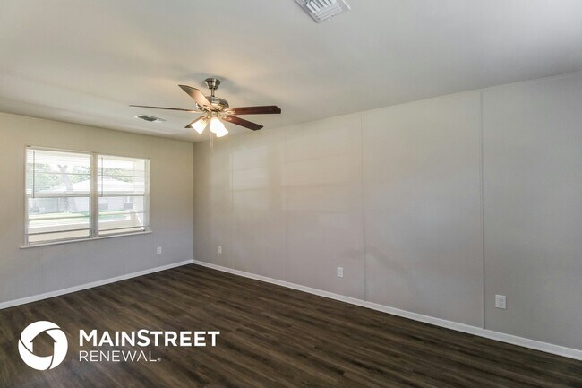 Building Photo - 602 Hodges Dr