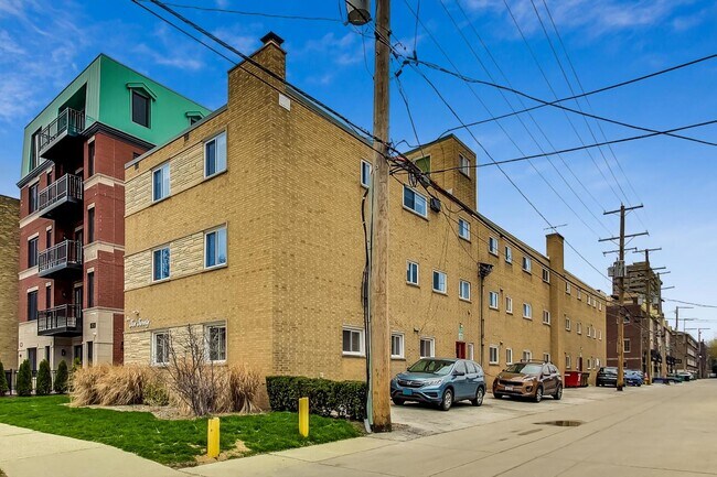 Building Photo - 1020 Washington Blvd