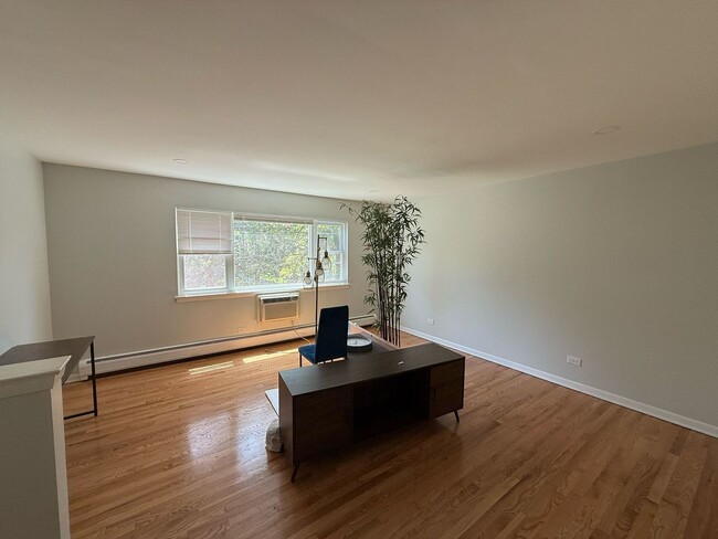 Building Photo - 9662 Golf Terrace