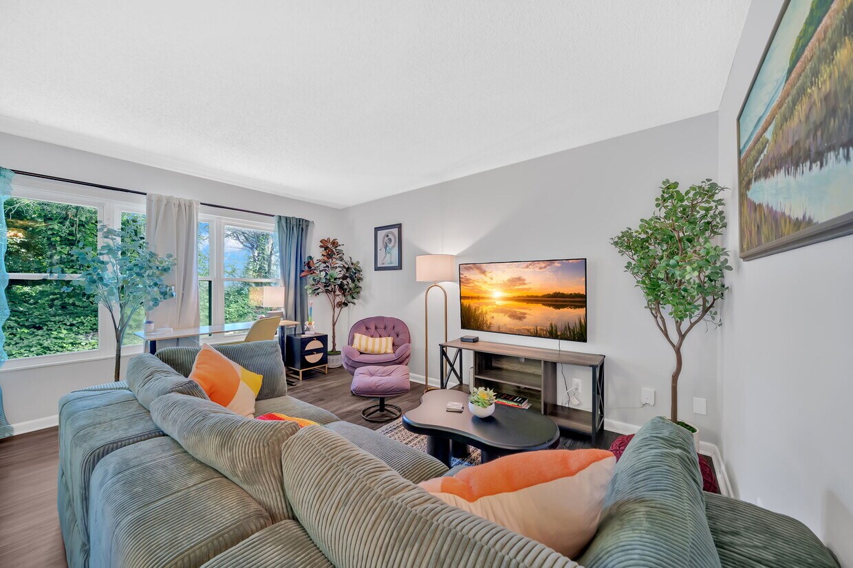 Foto principal - 7540 Chatham Cir