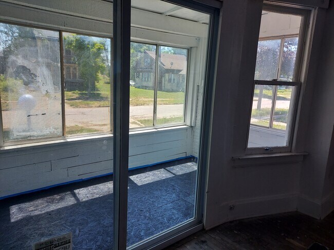 Building Photo - 374 Monterey St