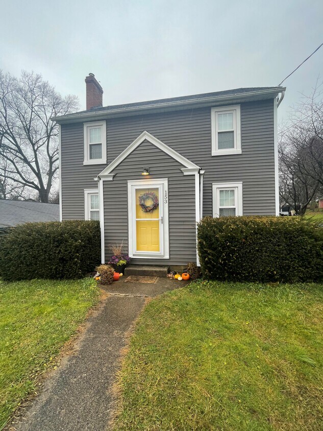 Primary Photo - 153 S Eastland Dr