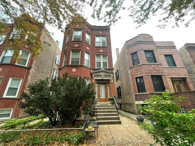 Primary Photo - 2219 W Iowa St