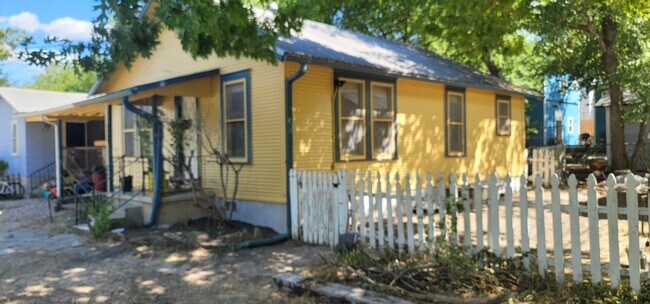 Building Photo - 1707 E 34th St