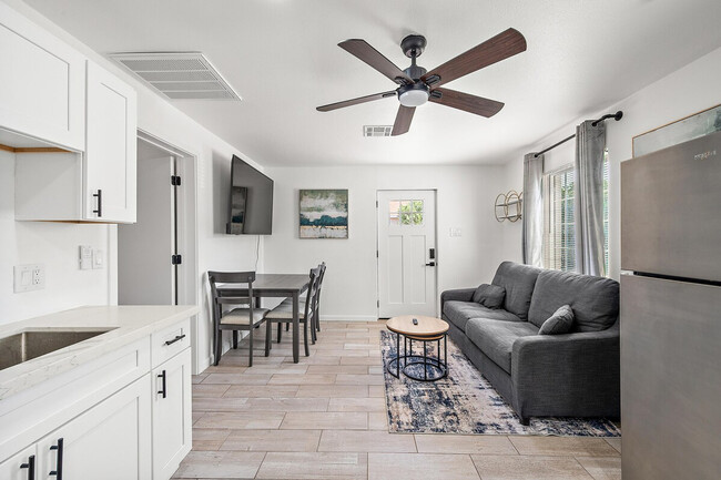 Building Photo - 2228 W Georgia Ave