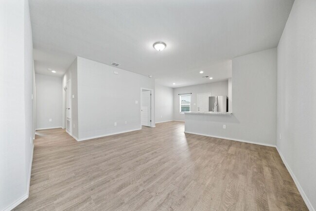 Building Photo - 7315 Marina Del Rey