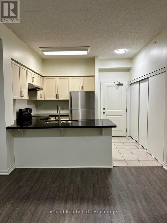 Building Photo - 1077 Gordon St