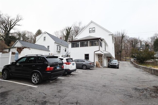 Building Photo - 24 Comly Ave