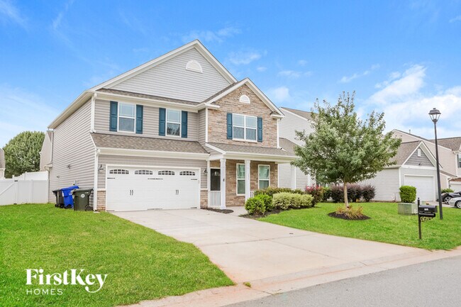 Building Photo - 121 Wintergreen Ct